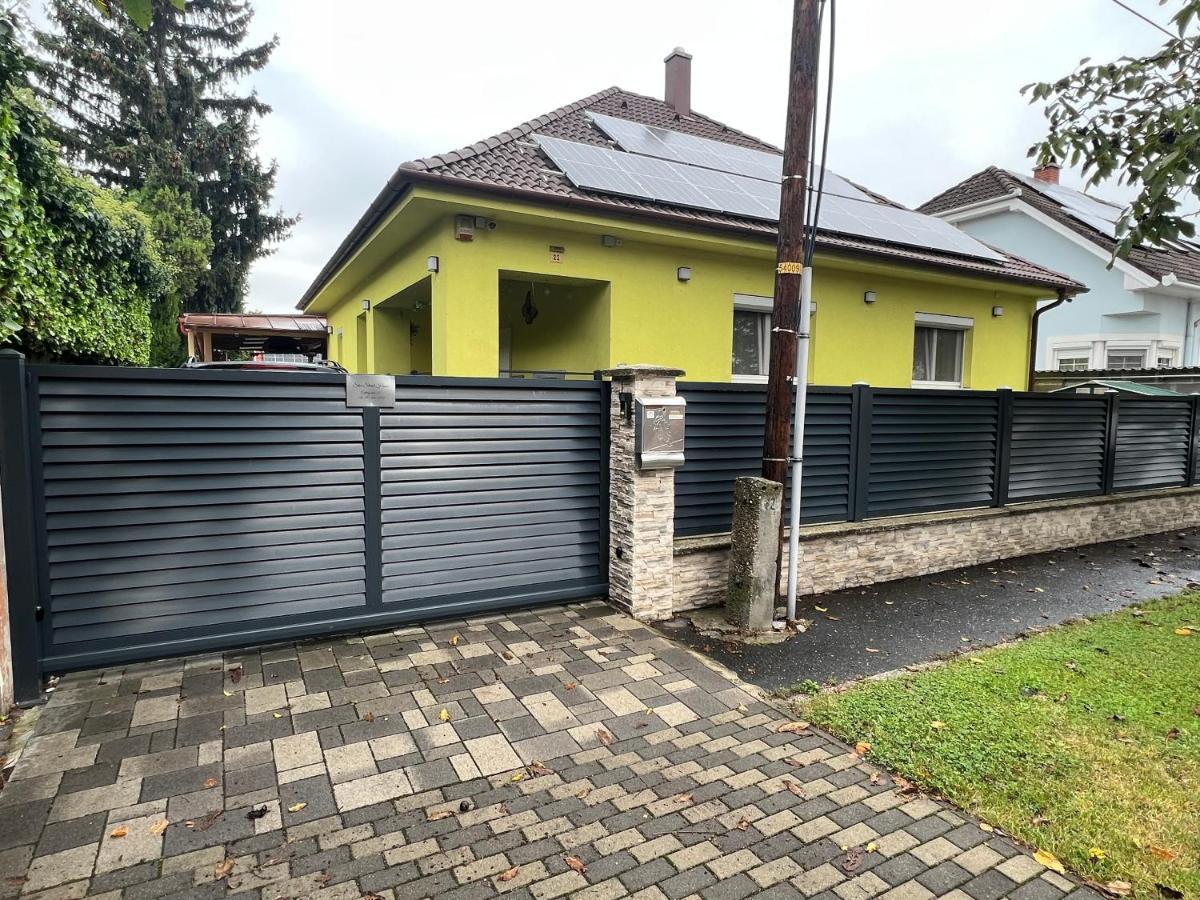 Star Street Home Mosonmagyaróvár Exterior foto